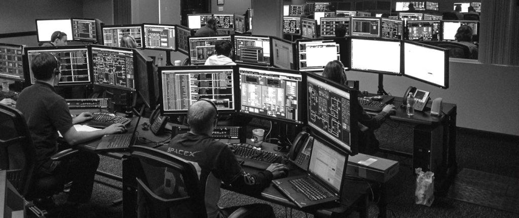 Gray_Slider_computer_room